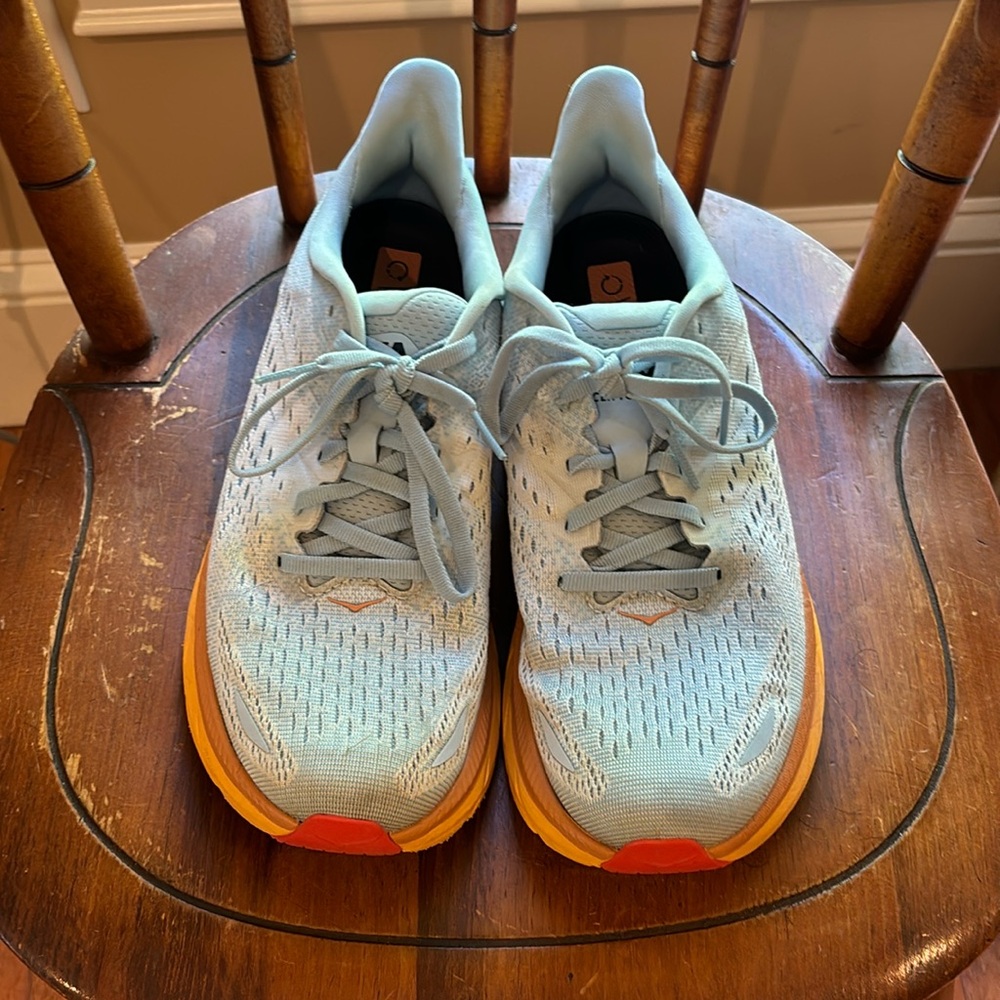 Hoka One One Clifton 8 women’s 8.5 running shoe